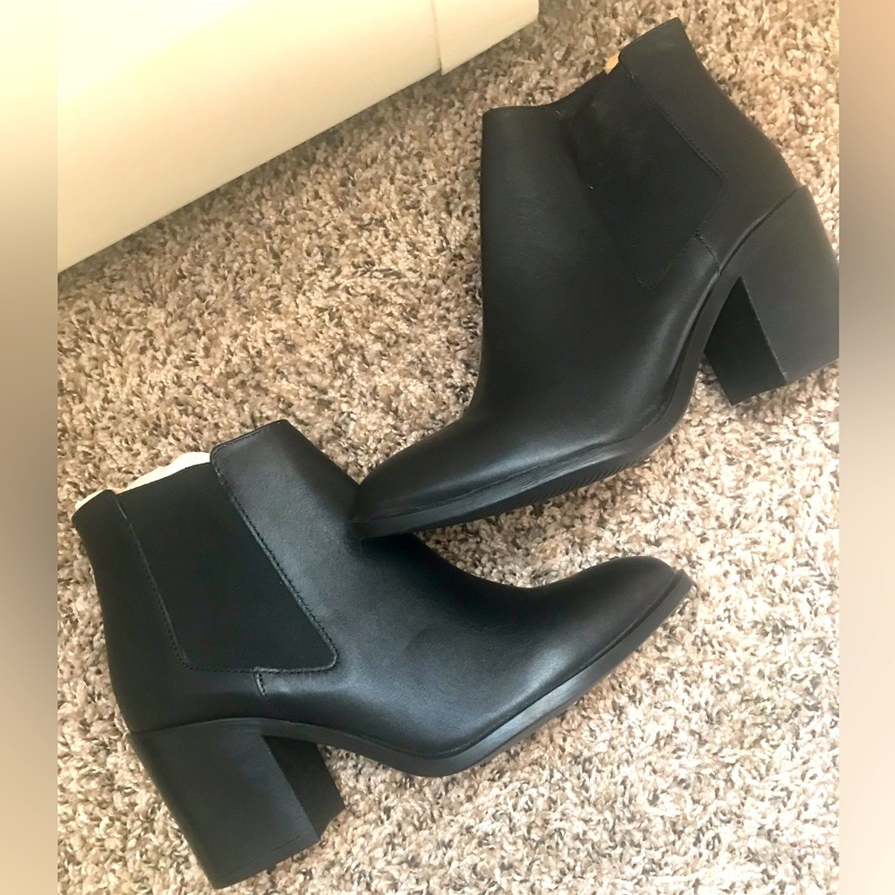 NIB Nisolo Chelsea Heeled Boots. NEVER WORN